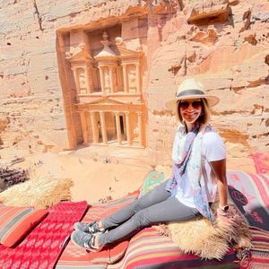 Meet your Posher, Abbey